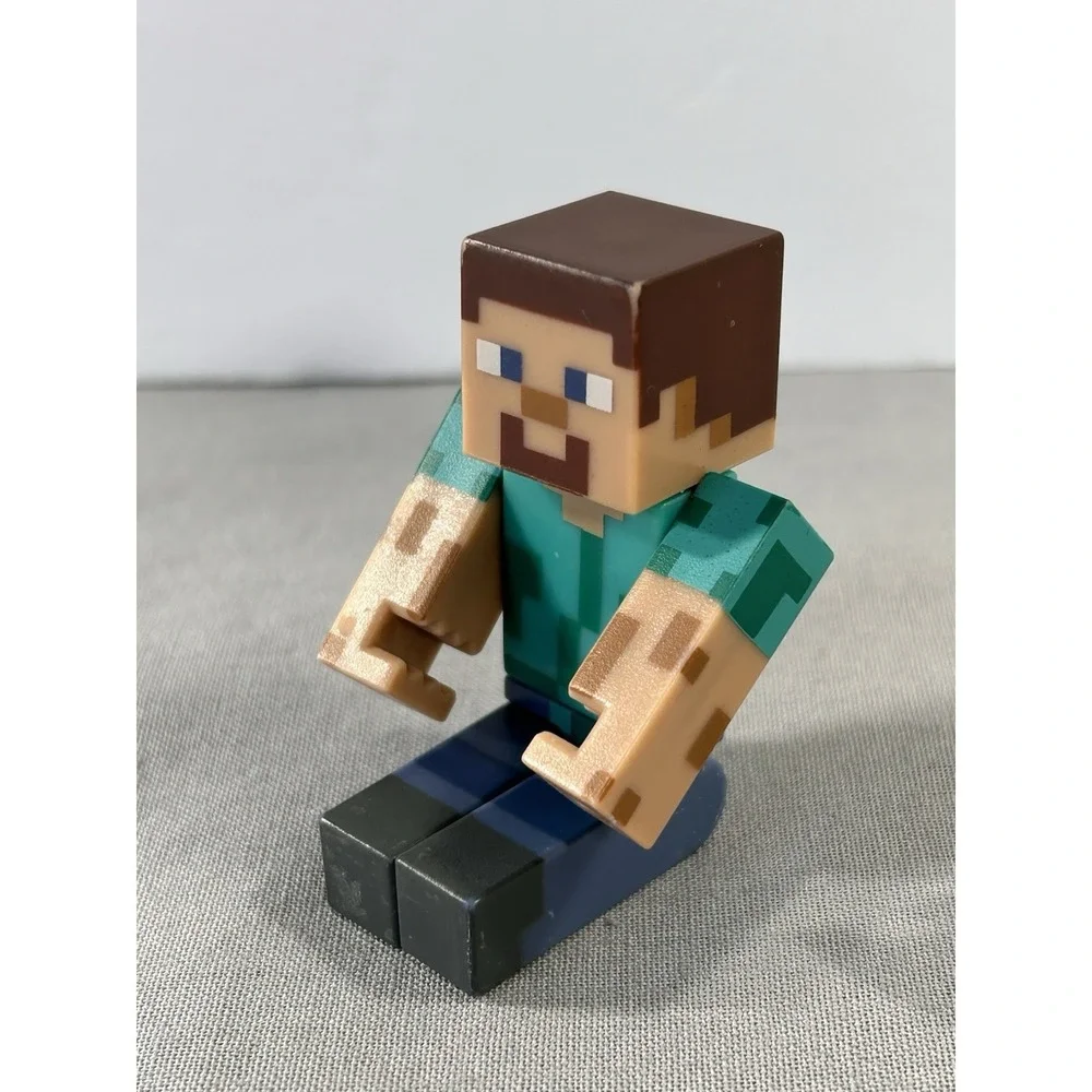 Minecraft Steve 2.75-inch articulated action figure With Wear‎ Movies Books